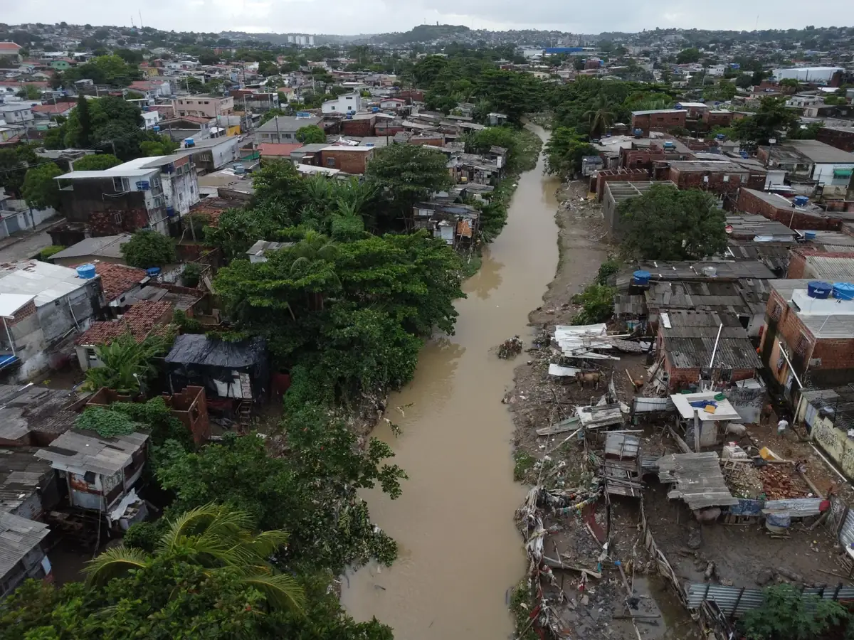 Cajueiro e o rio Beberibe vistos do alto, território do CAJULab (foto: site da ARIES)